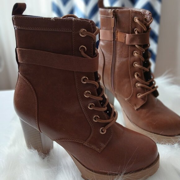 Tan/Brown Lace-Up Platform Boots (8) - Picture 2 of 2